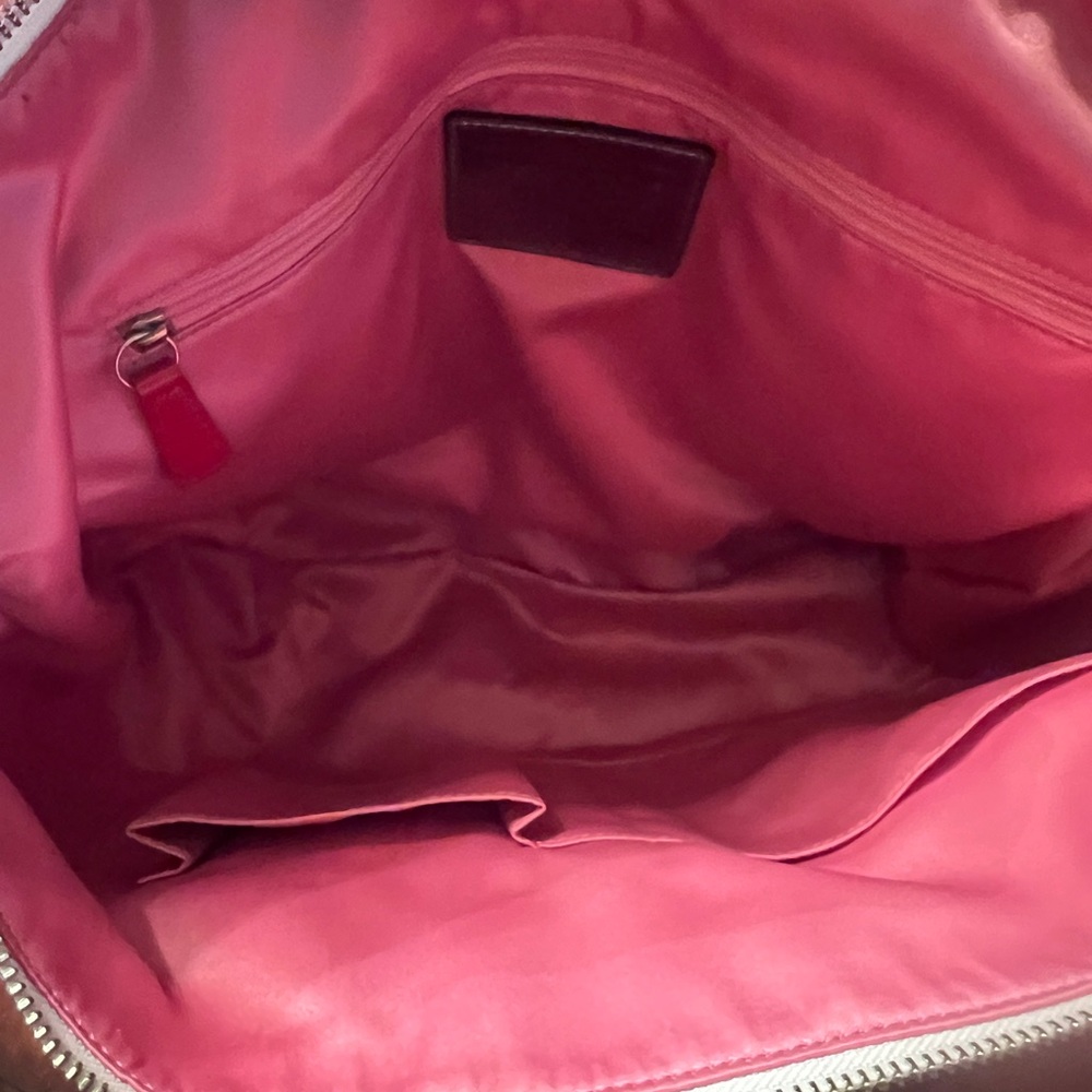 Coach Poppy RARE LIMITED EDITION Heart with Dust bag EUC - Picture 16 of 16